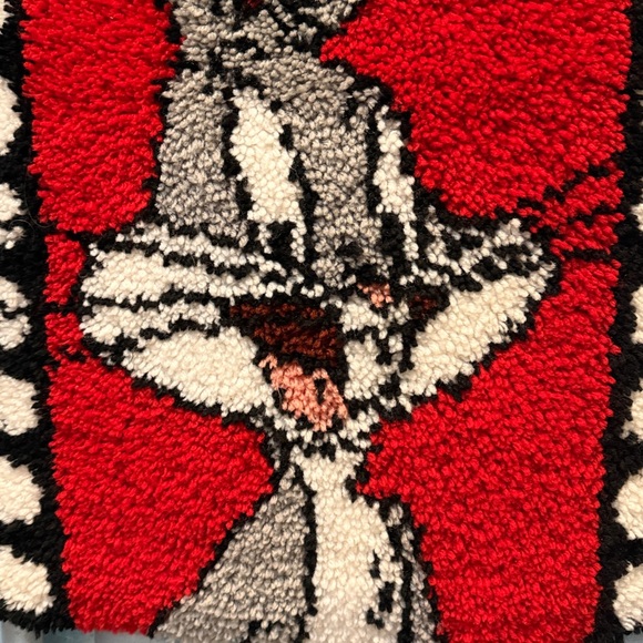 Vintage Bugs Bunny from Looney Tunes "Bugs on Film" Latch Hook Rug Handmade 29" - Picture 3 of 8